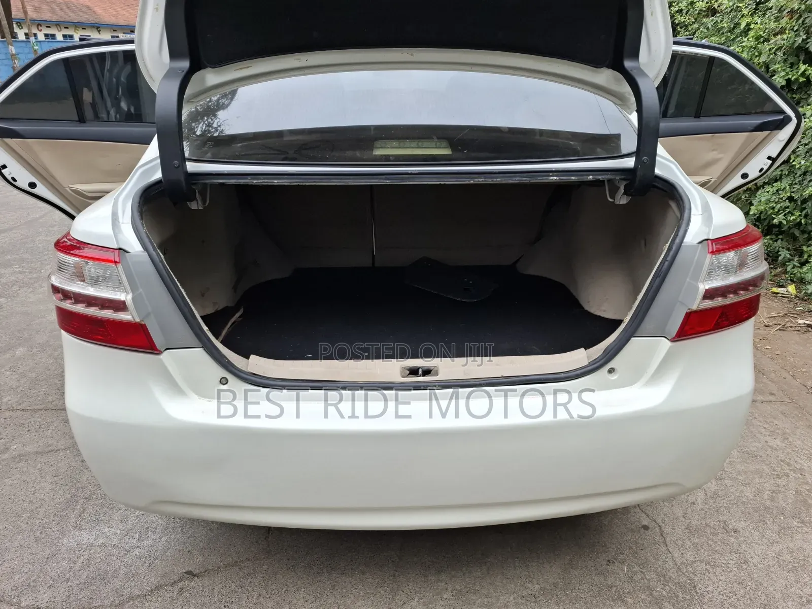 Toyota Premio 2013 White