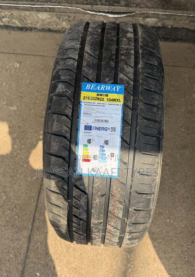 275/35r22 Bearway Tyre