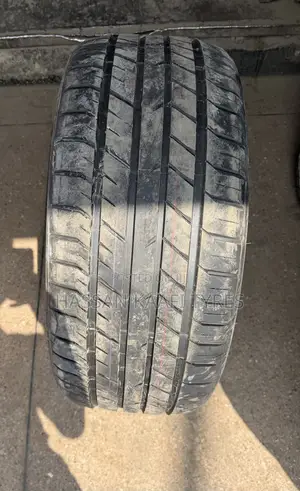275/35r22 Bearway Tyre