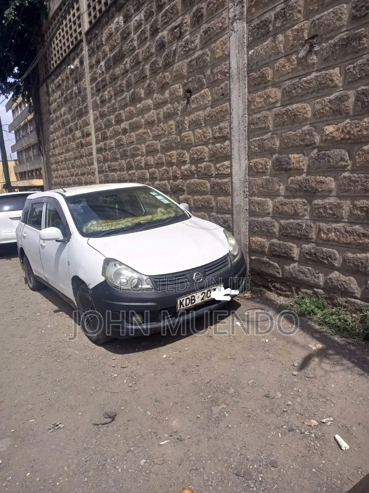 Nissan Advan 2013 White