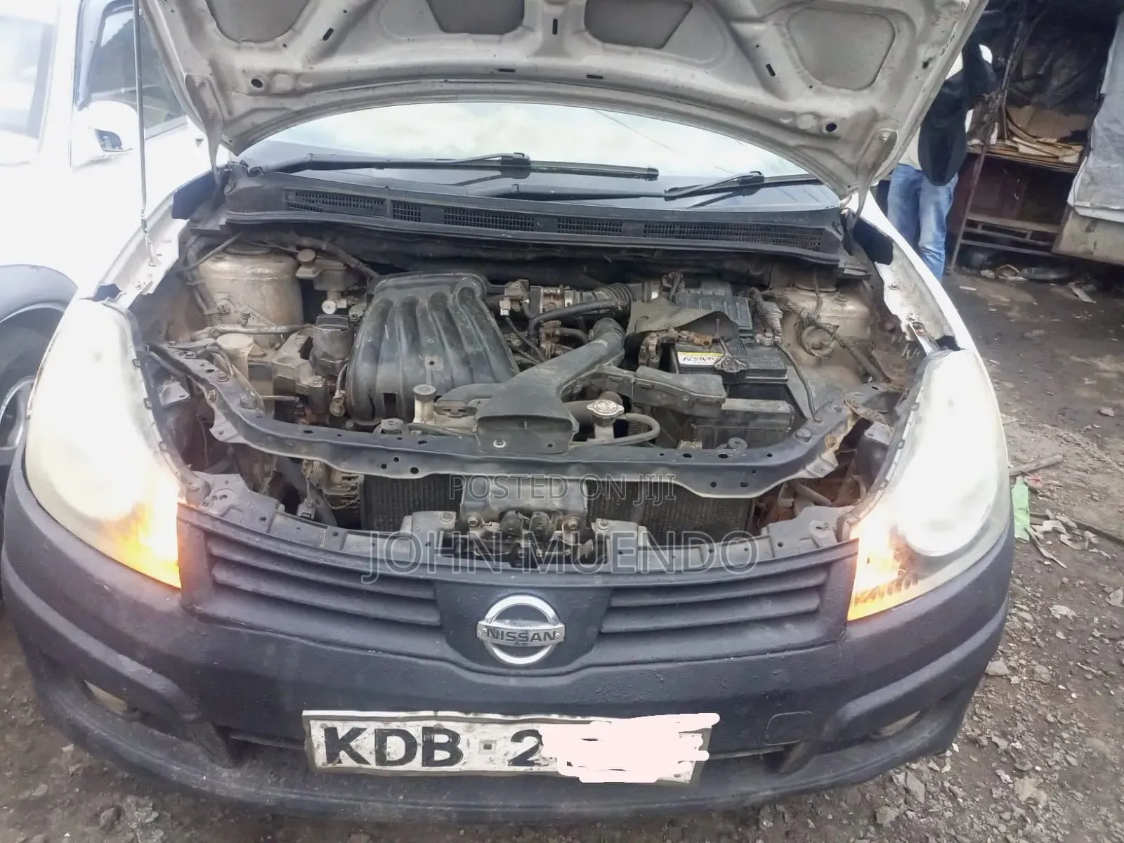 Nissan Advan 2013 White