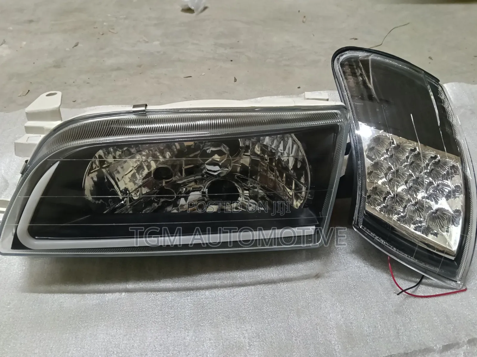 Headlamp Corolla Ae110 Aftermarket and Corner Lights