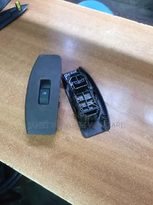 Toyota Passo Door Switch Control