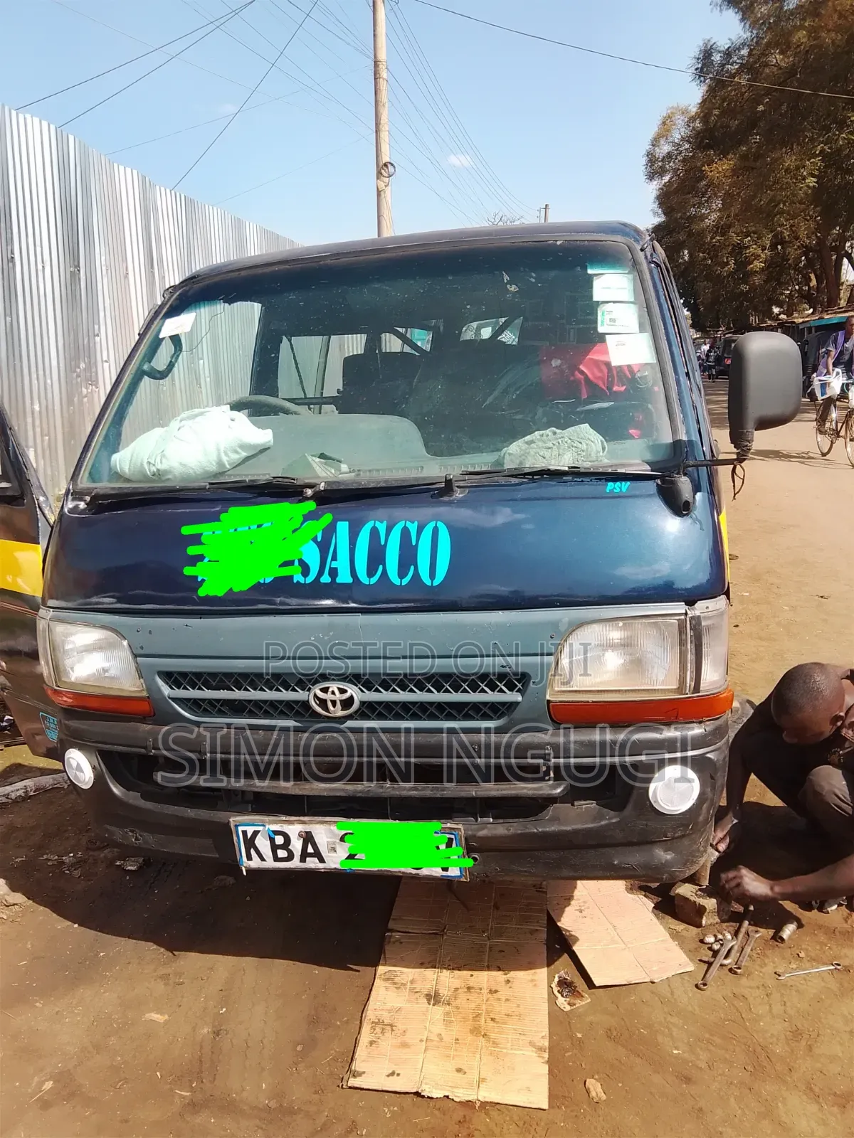 Toyota HiAce 2006 Blue