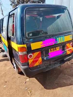 Toyota HiAce 2006 Blue