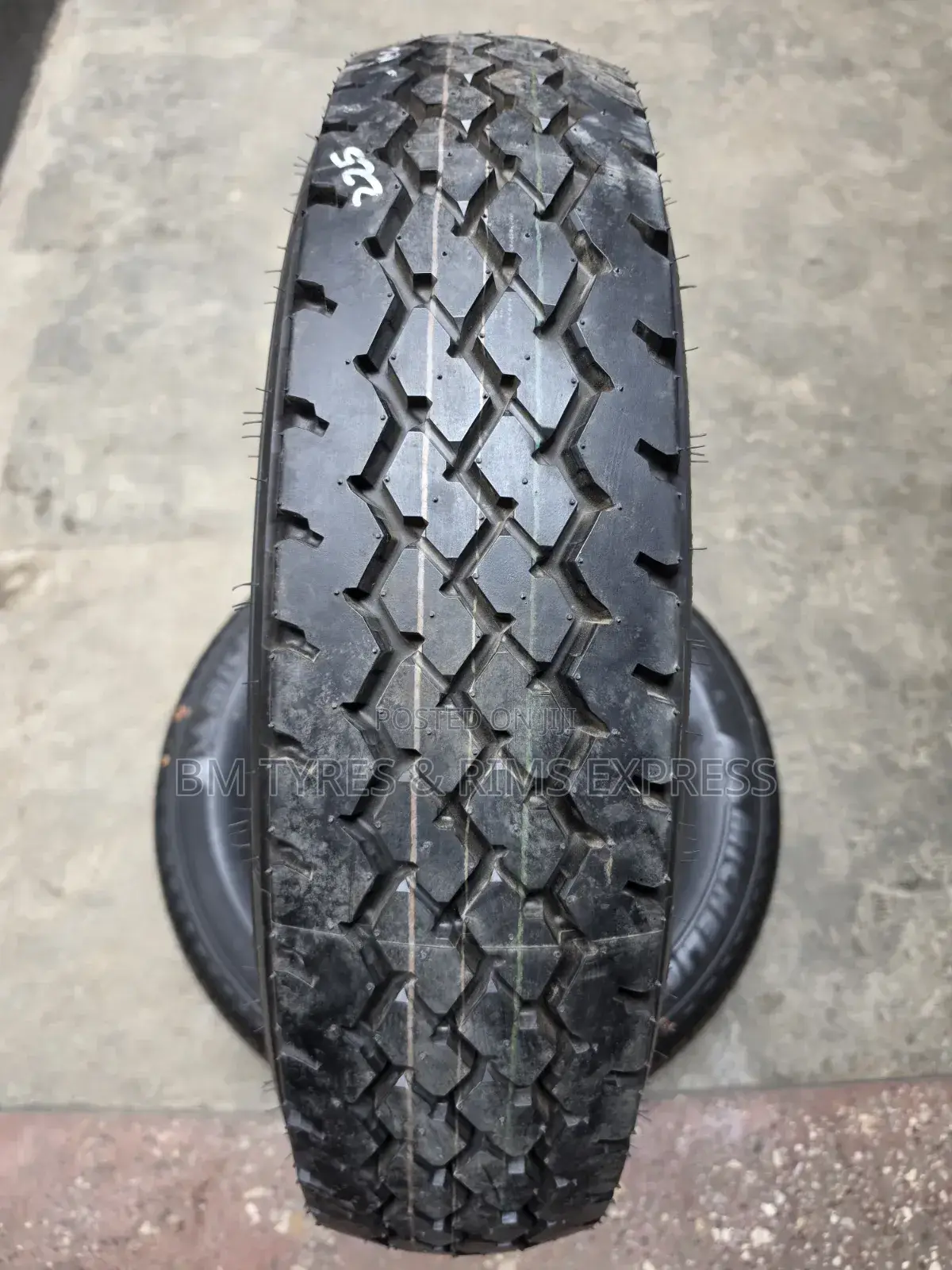 225 /95 R16 Dunlop Tires (Sp Qualifier) Japan