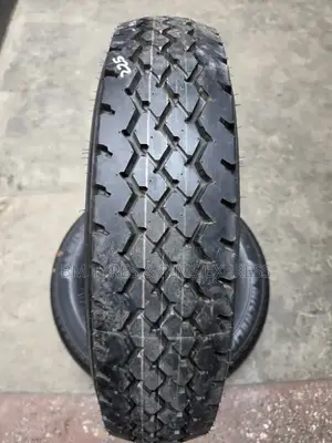 225 /95 R16 Dunlop Tires (Sp Qualifier) Japan