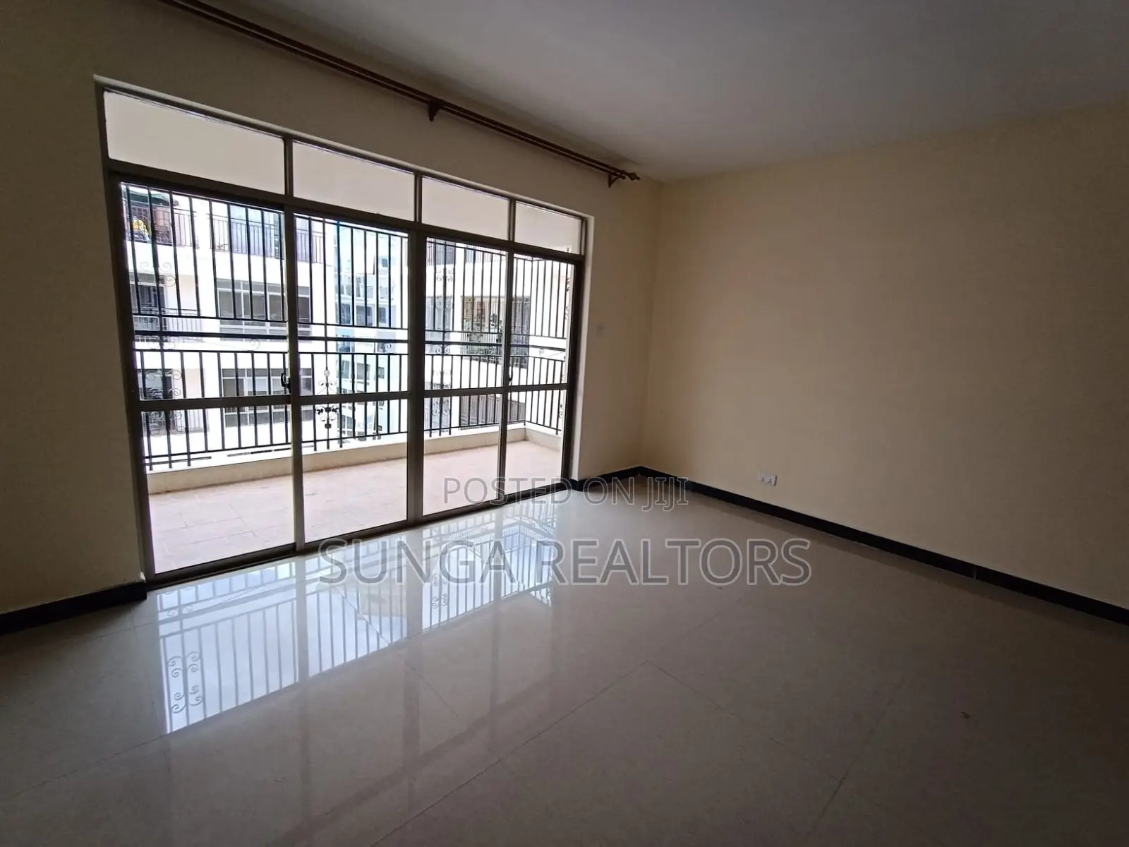 4bdrm Apartment in Valley Arcade for rent