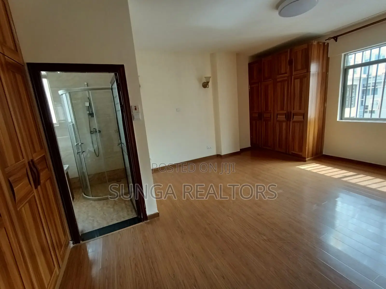 4bdrm Apartment in Valley Arcade for rent