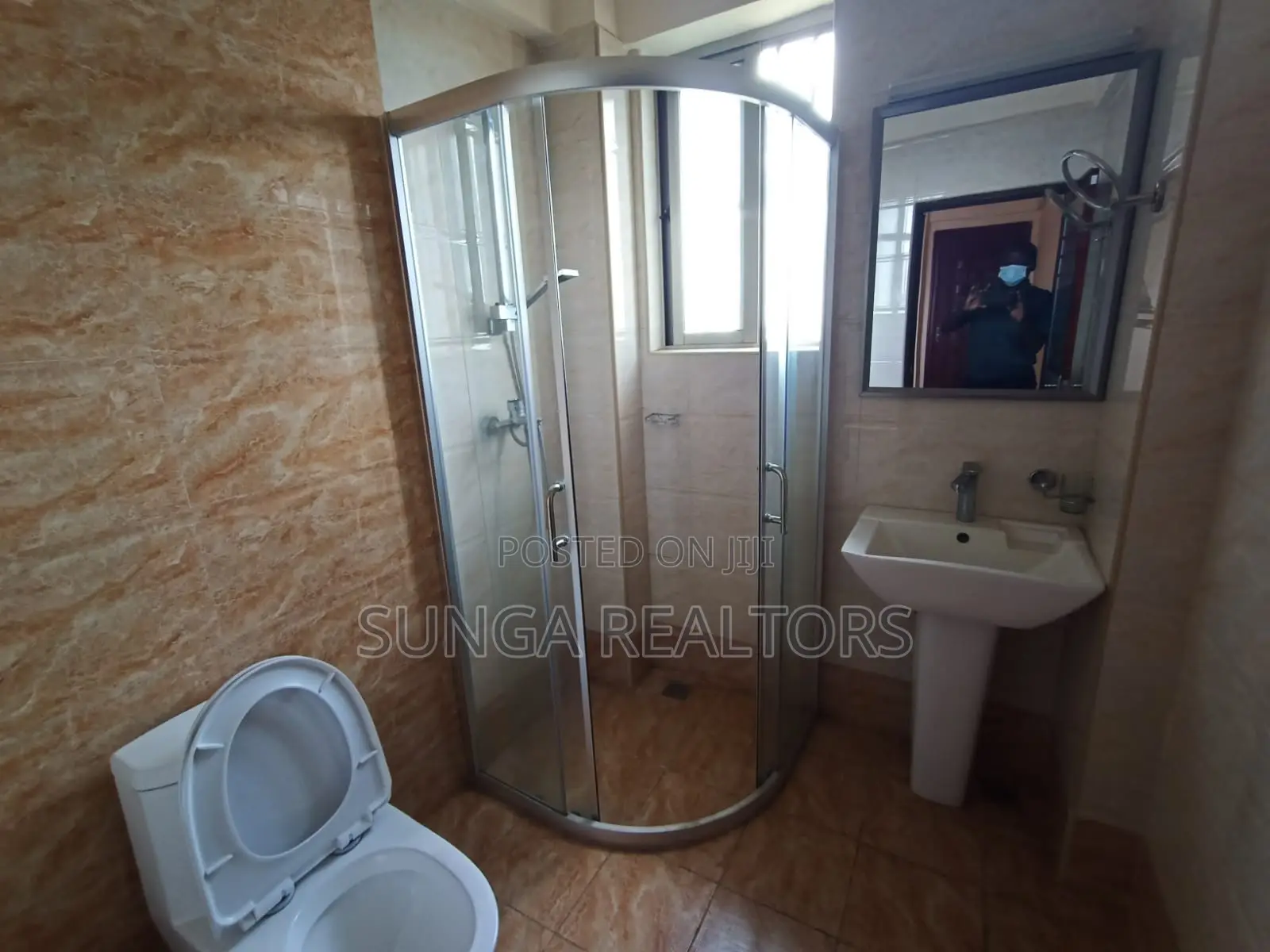 4bdrm Apartment in Valley Arcade for rent
