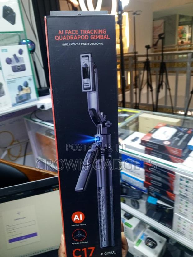 C17 360° Face Tracking Stand With Gesture Control - thumbnail 3