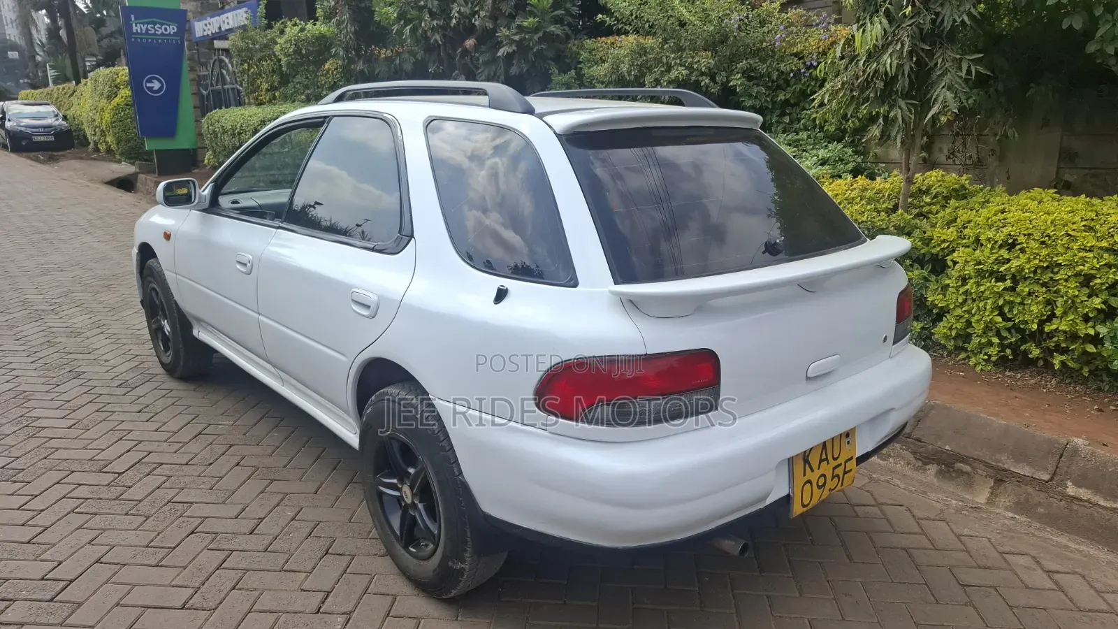 Subaru Impreza Wagon 1998 White