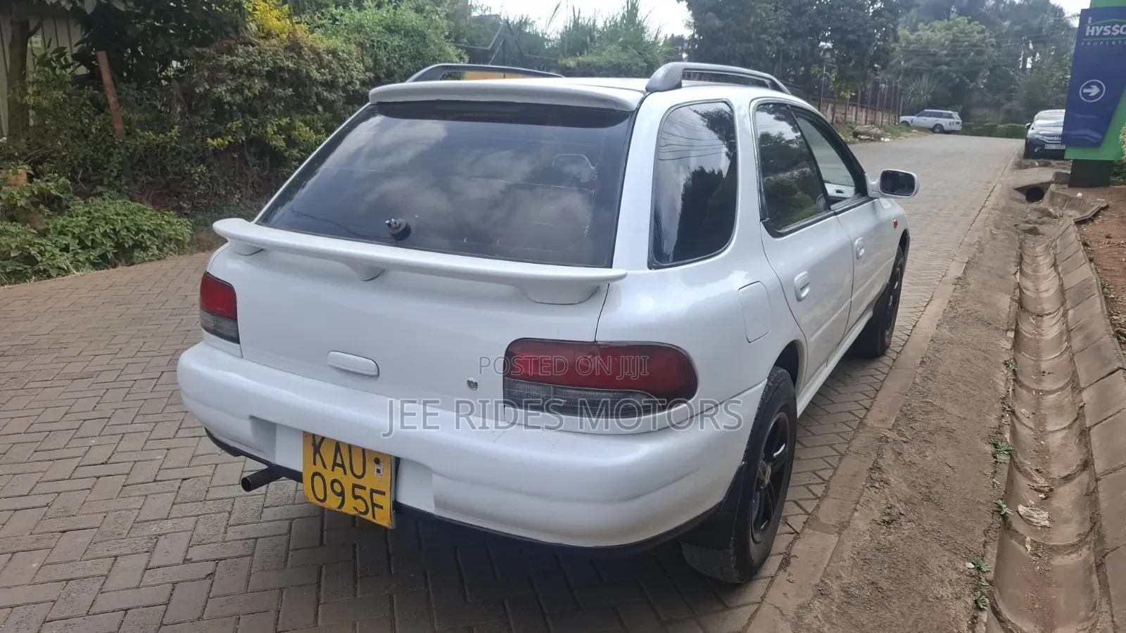 Subaru Impreza Wagon 1998 White
