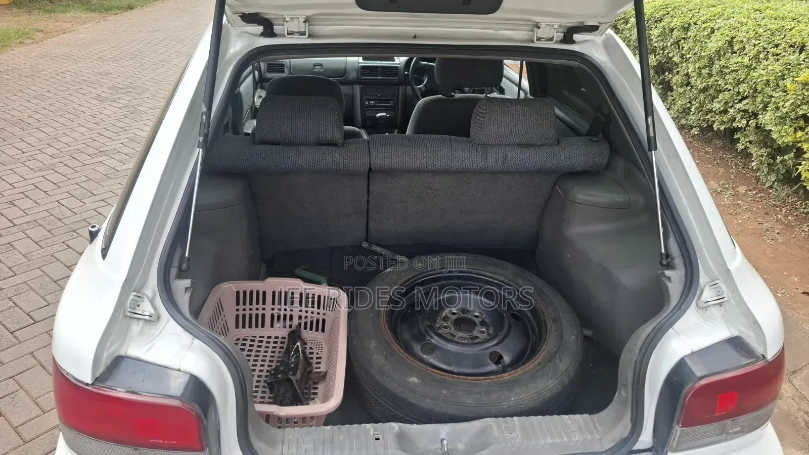 Subaru Impreza Wagon 1998 White