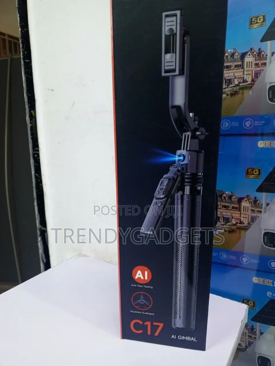 C17 AI Face Tracking Quadrapod Gimbal, Stand With Gesture Control