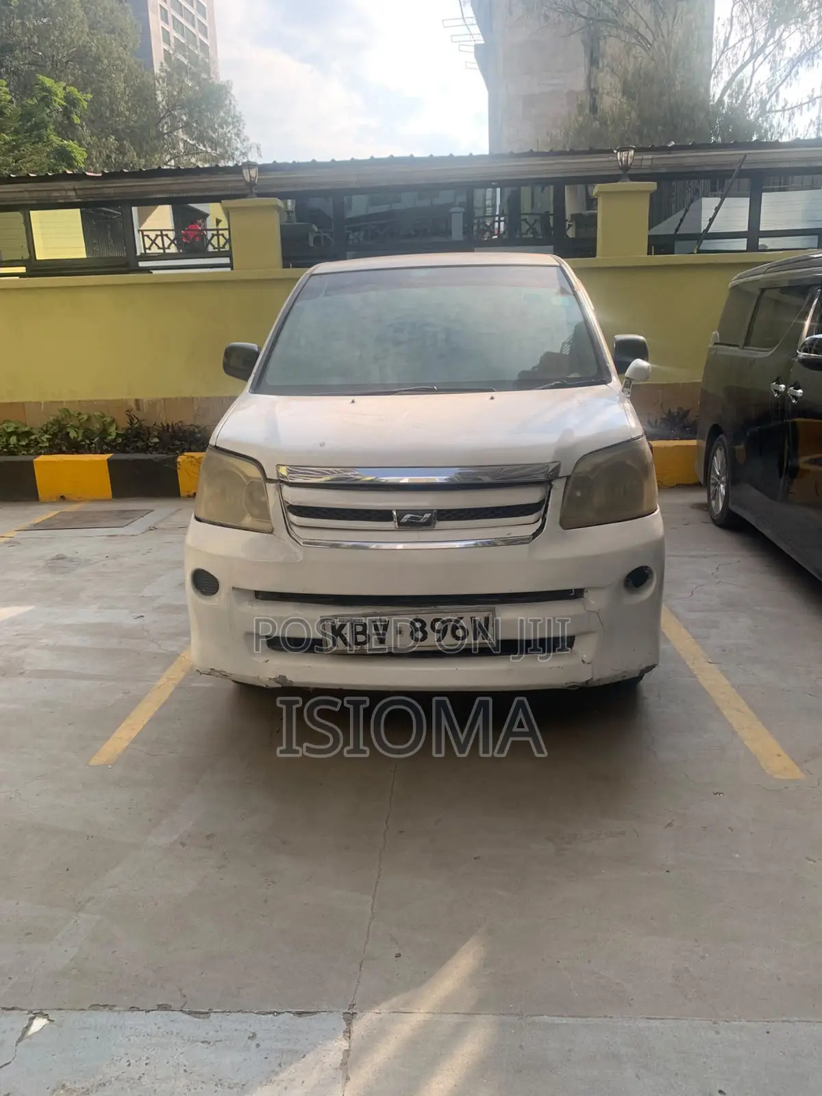 Toyota HiAce 2019 White
