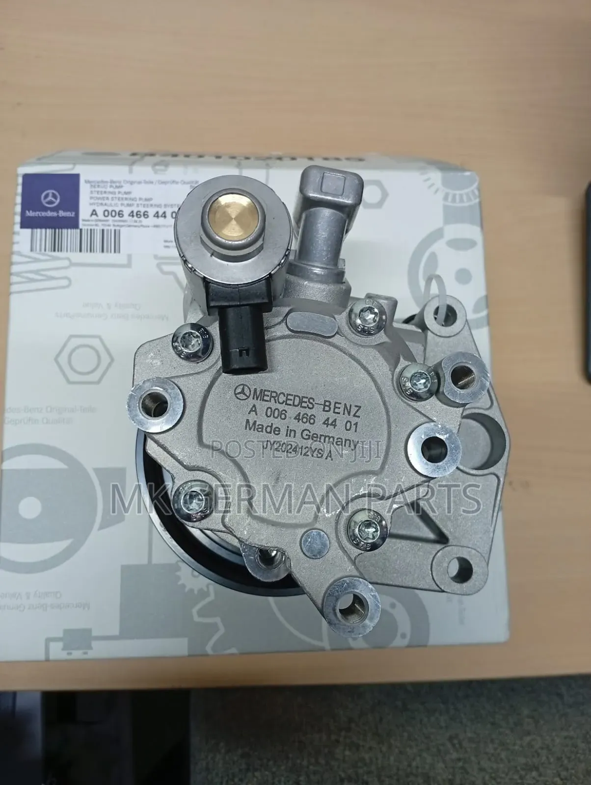 Genuine Power Steering Pump for M272,M273 Engine.