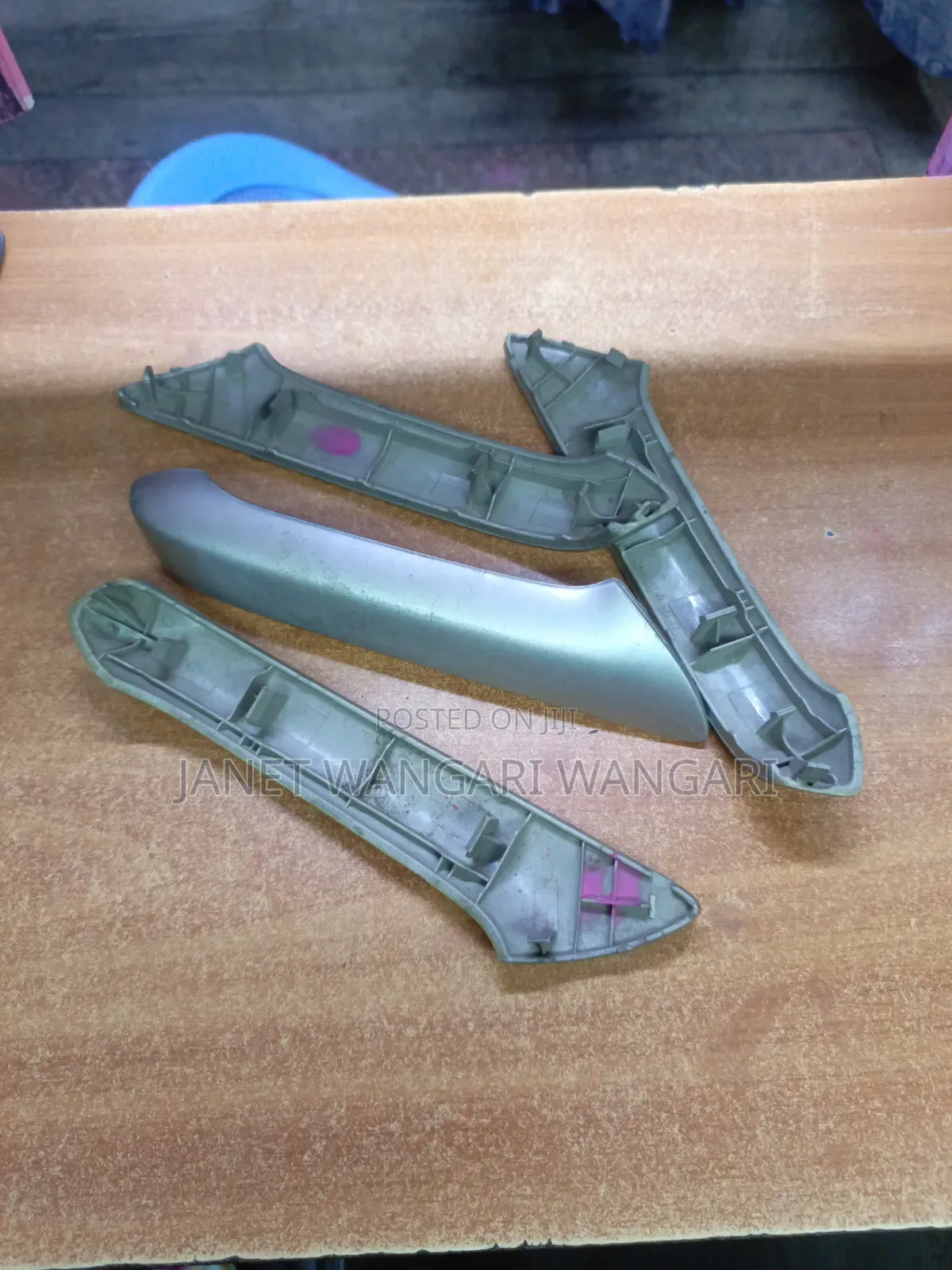 Premio 240 Inner Door Grip /Silver Cover