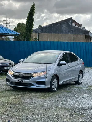 Honda Grace 2019 Silver