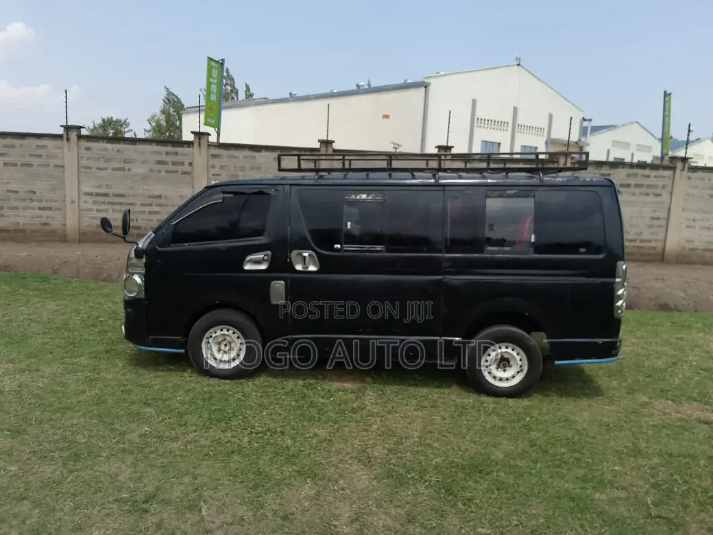 Toyota HiAce 2007 Black