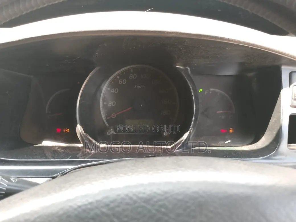 Toyota HiAce 2007 Black