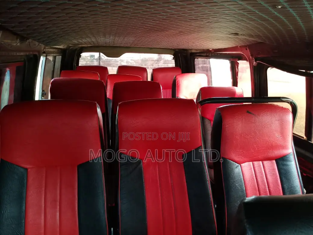 Toyota HiAce 2007 Black