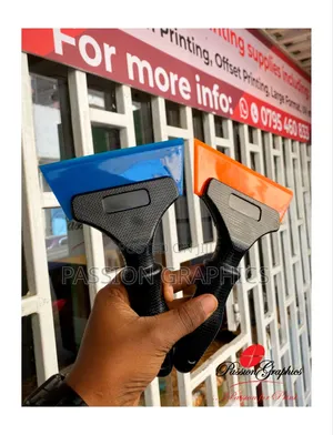 Rubber Squeegee (With Plastic Handle)