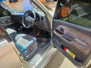 Toyota Land Cruiser Prado 2000 Silver