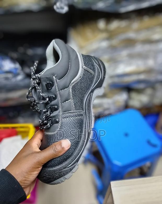 Durable Safe Boots - thumbnail 2