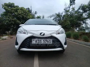 Toyota Vitz 2012 White