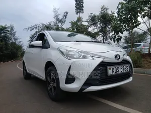 Toyota Vitz 2012 White