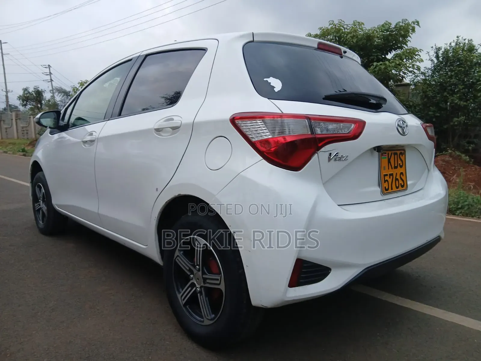 Toyota Vitz 2012 White