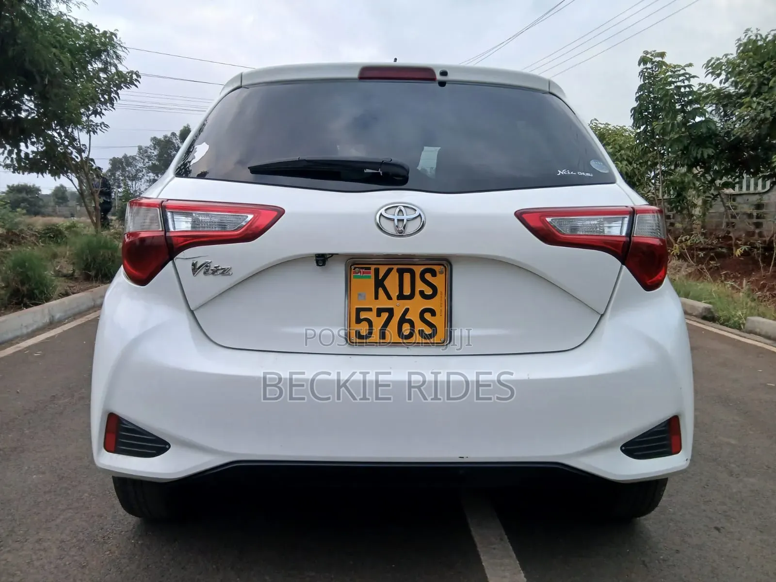 Toyota Vitz 2012 White