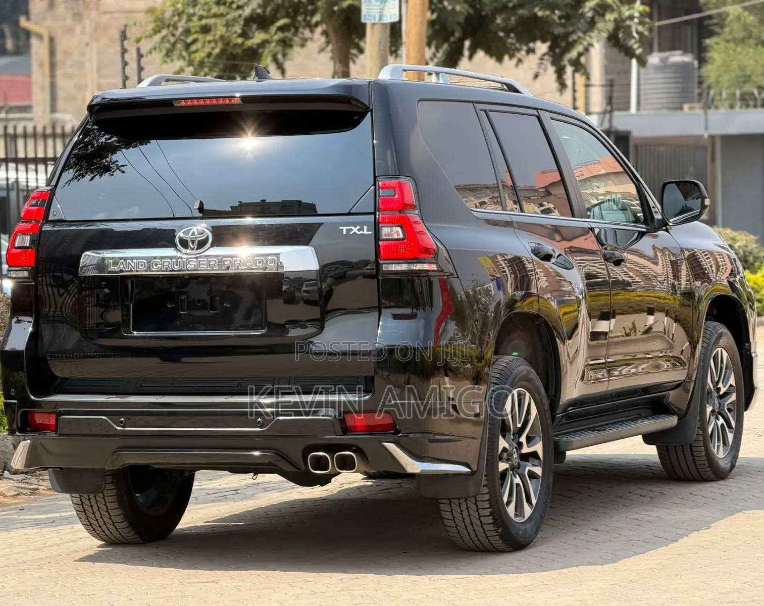 Toyota Land Cruiser Prado 2022 Black
