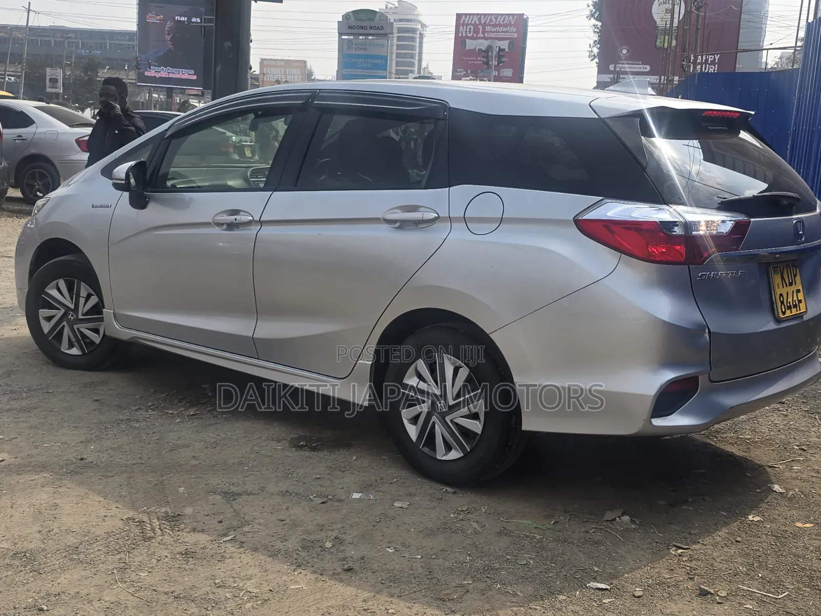 Honda Fit Shuttle 2017 Silver