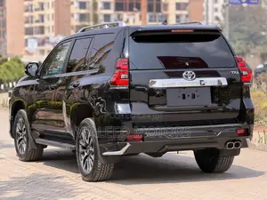 Toyota Land Cruiser Prado 2.8 2022 Black