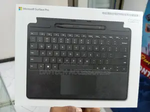 Microsoft Surface Pro 8 / X Signature Keyboard - Black