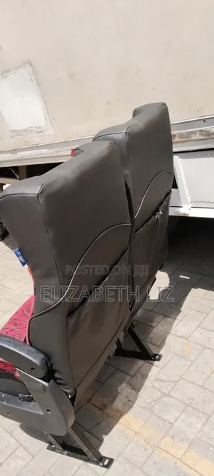 Toyota Haice Seats -9l