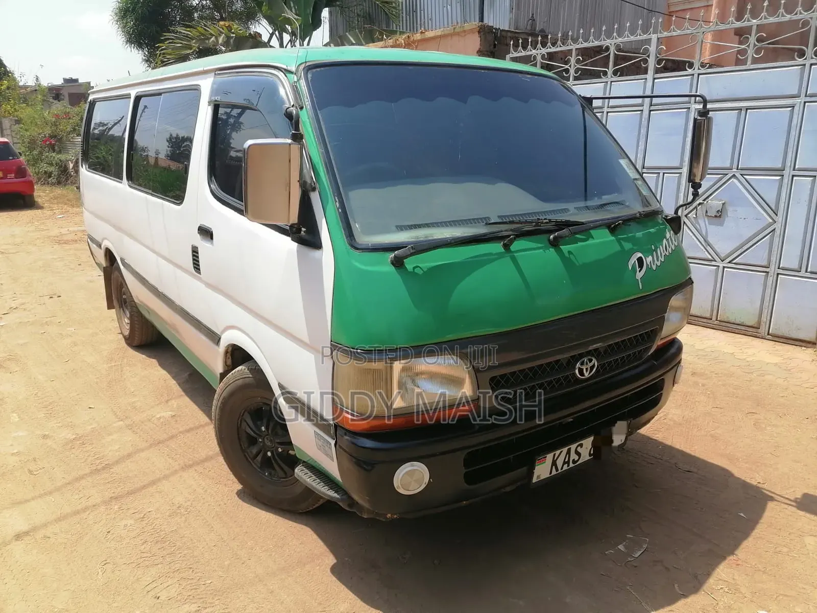 Toyota HiAce 2007 White