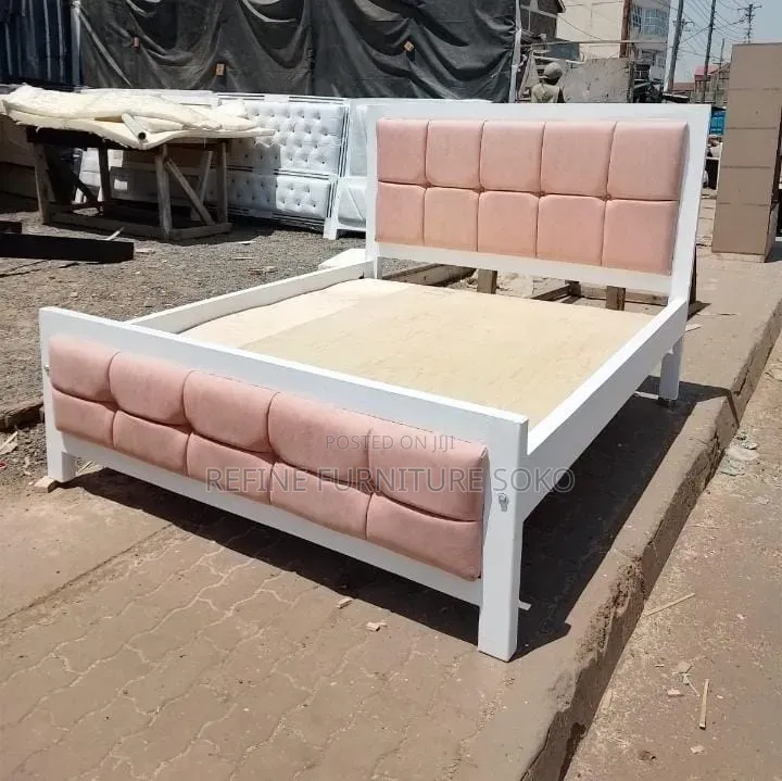 Mocket Bed 4by 6 Cream White