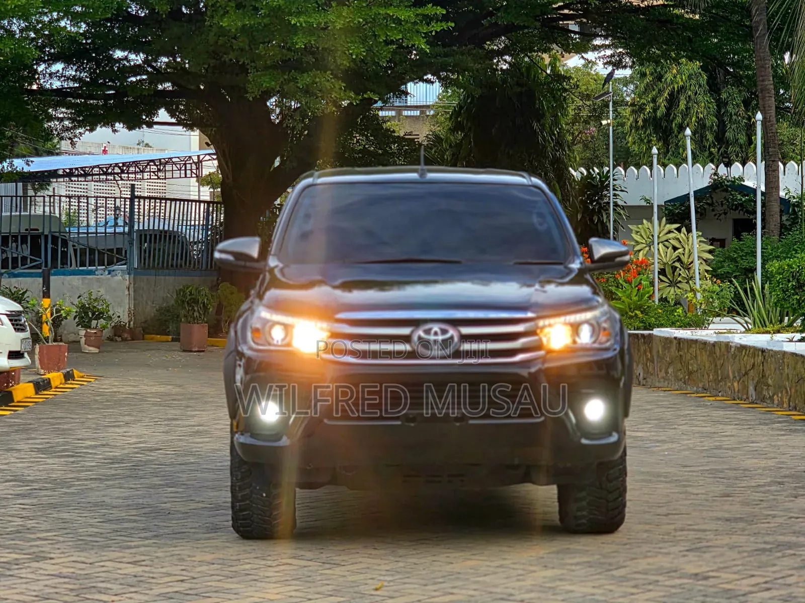 Toyota Hilux 2018 Black