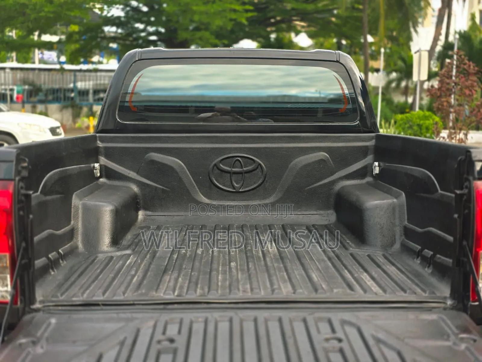Toyota Hilux 2018 Black