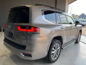 New Toyota Land Cruiser 2026 Gold