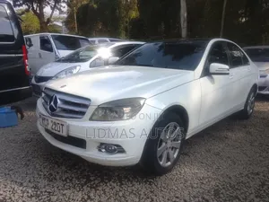 Mercedes-Benz C200 2011 White