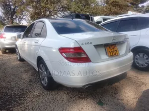 Mercedes-Benz C200 2011 White