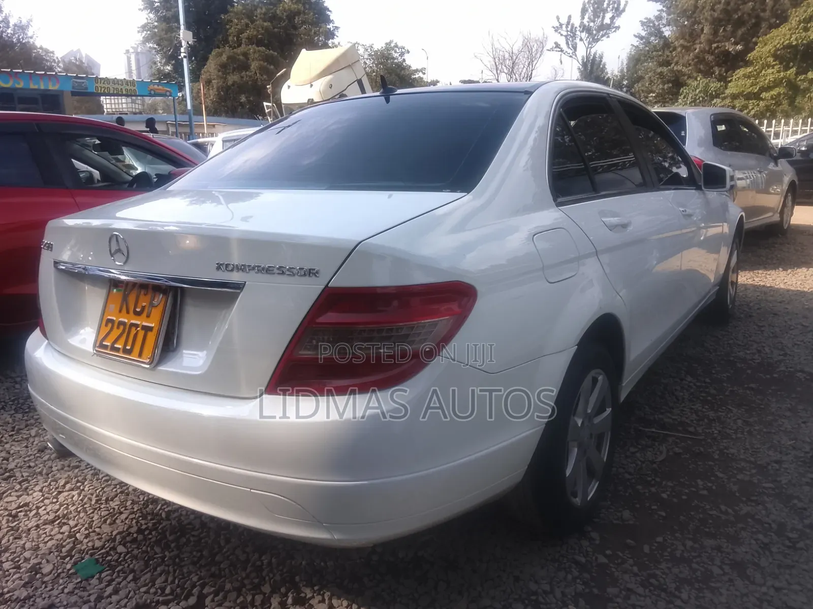 Mercedes-Benz C200 2011 White
