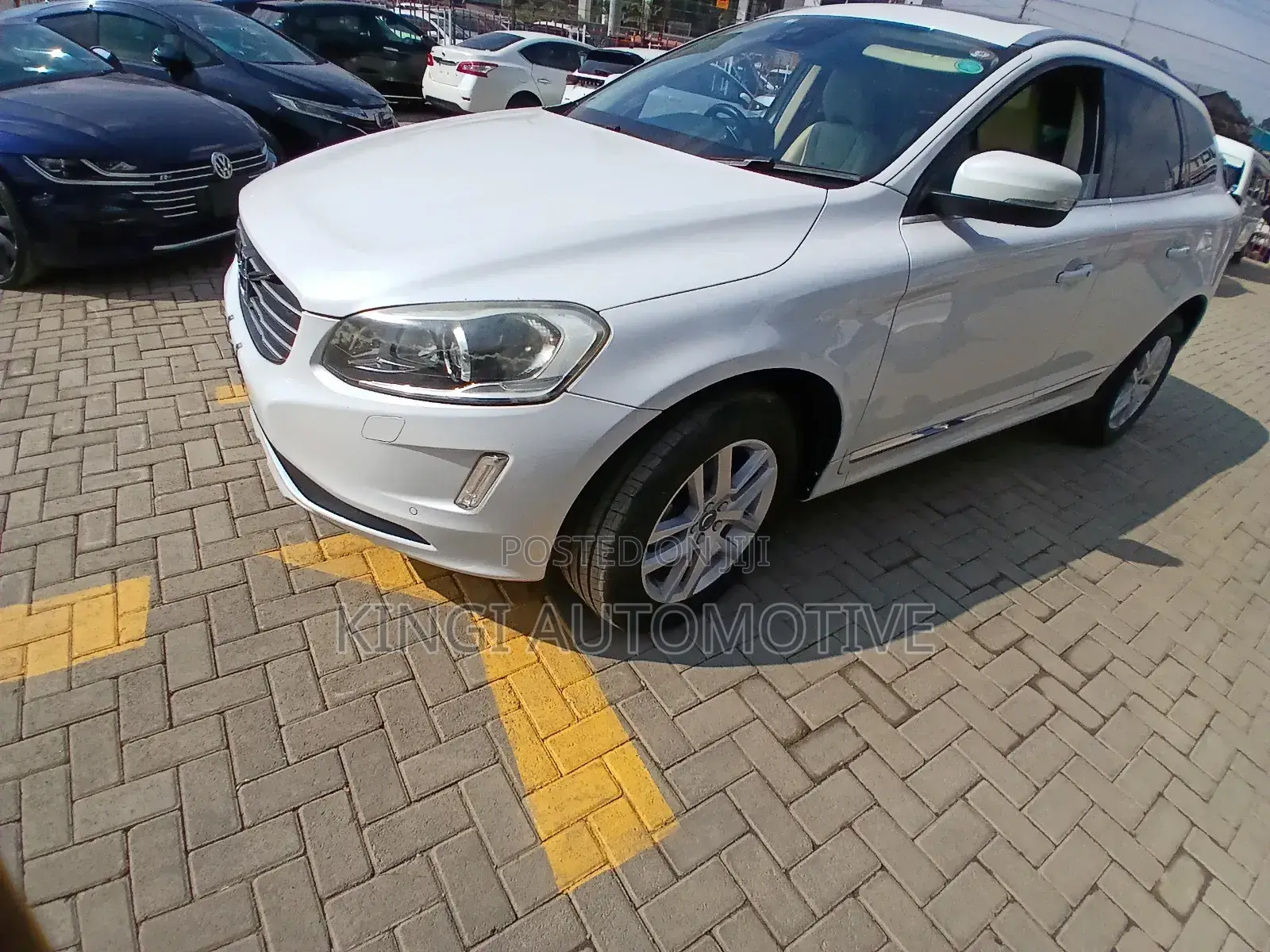 Volvo XC60 2018 White