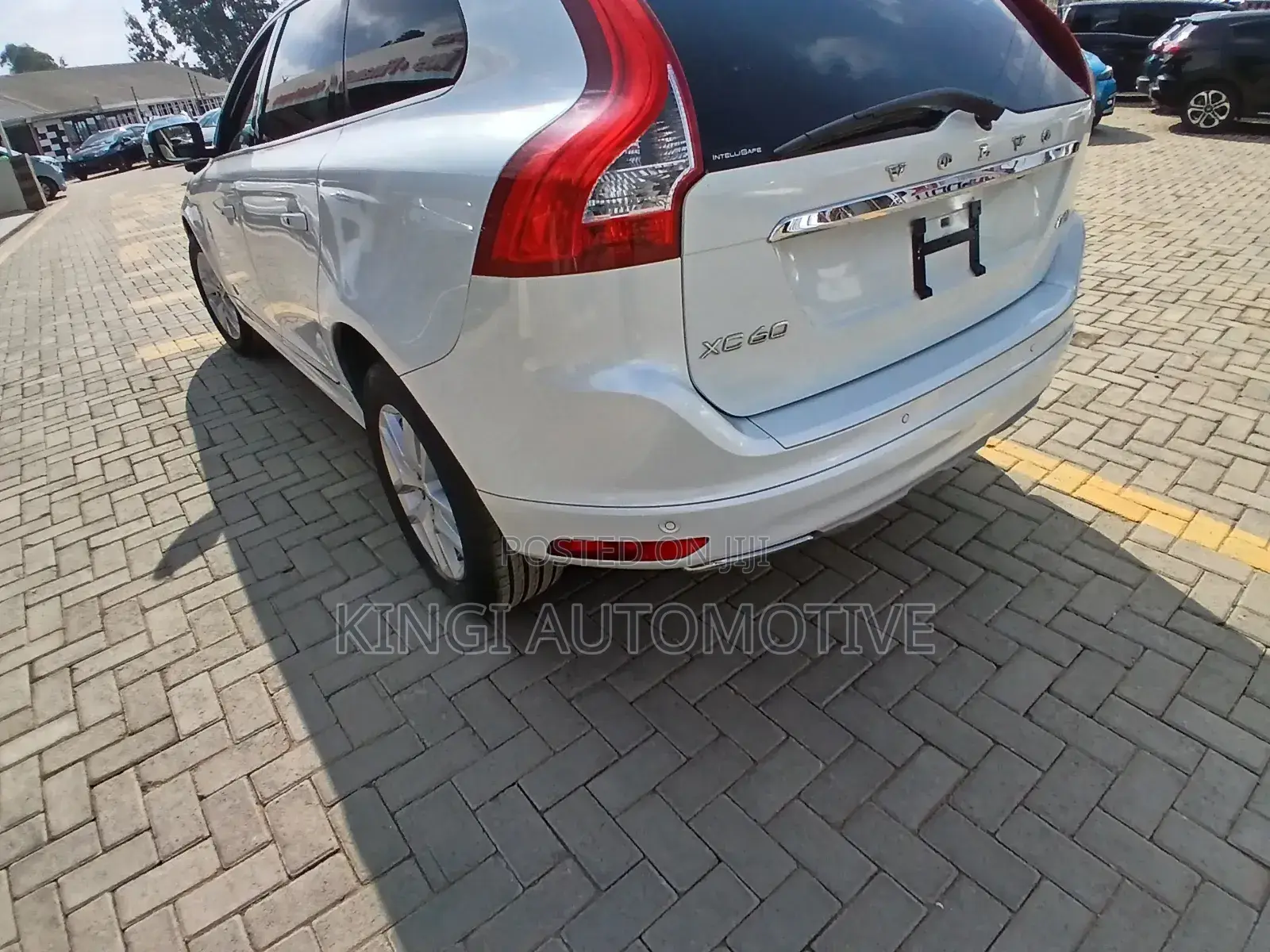 Volvo XC60 2018 White