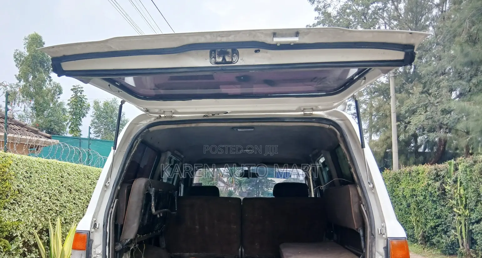 Toyota Land Cruiser 1996 White