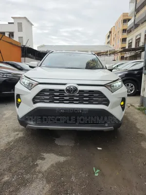 Toyota RAV4 2019 White